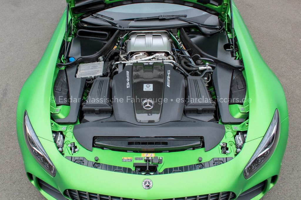 Mercedes-Benz AMG GT R