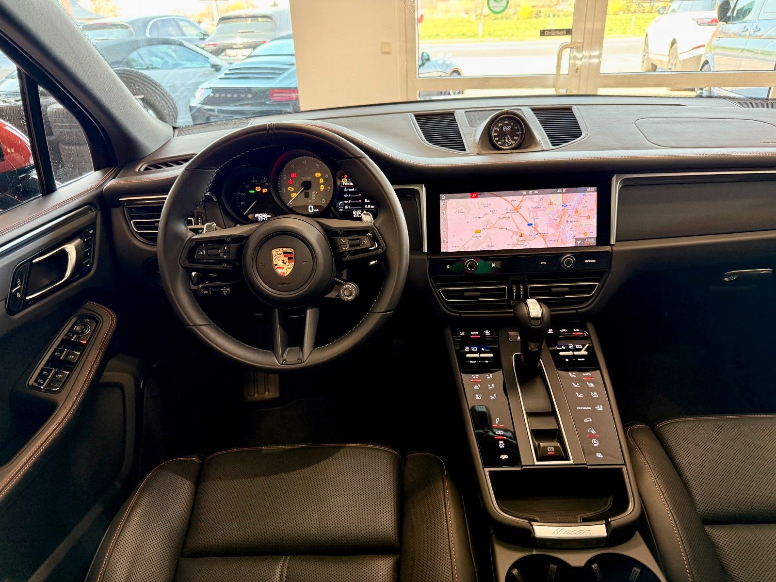 Fahrzeugabbildung Porsche Macan S Burmester/ACC/Luftfederung/Panorama/21"