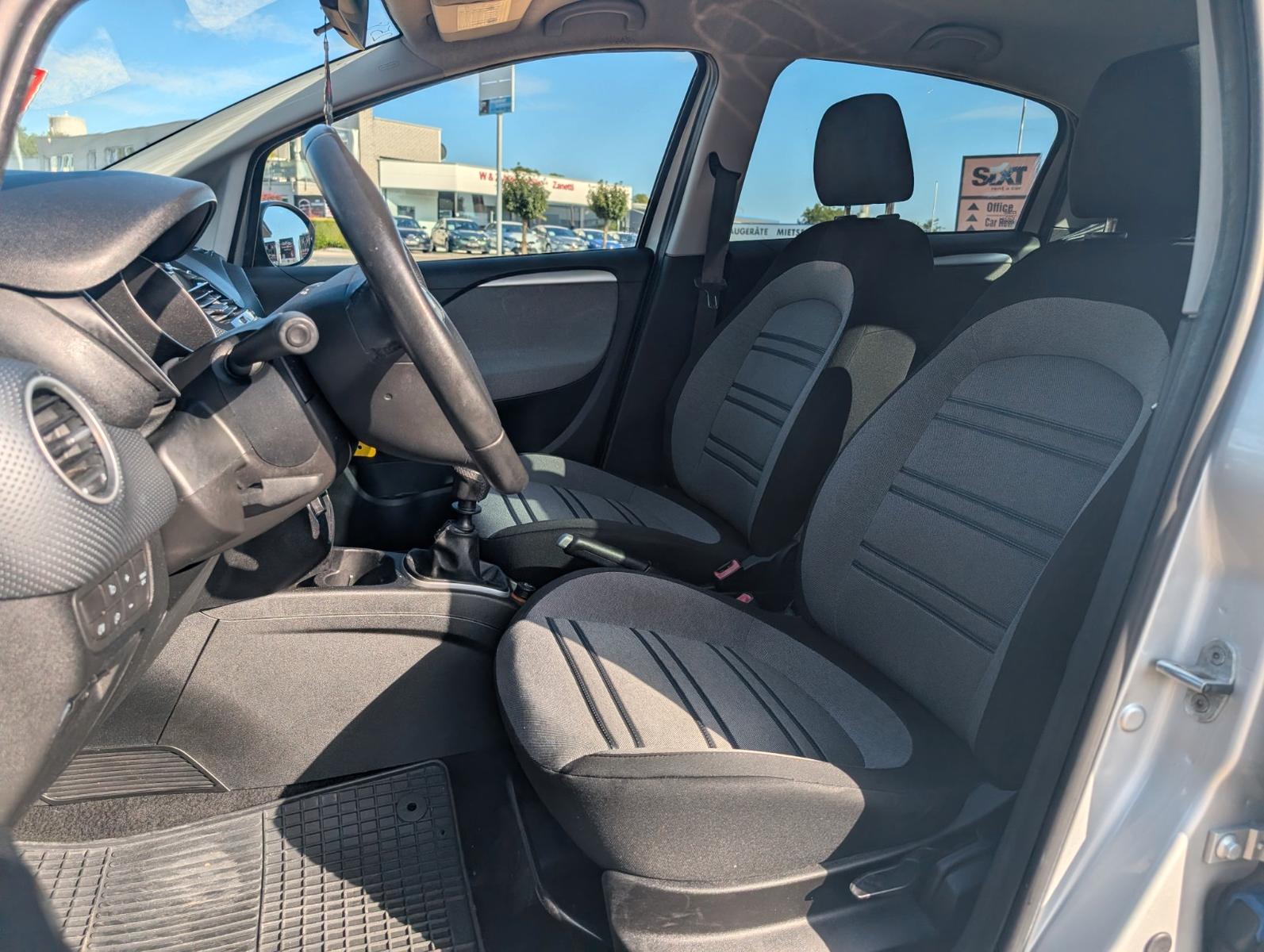 Fiat Punto Evo Dynamic*KLIMA*ZV-FUNK*RADIO-CD !!