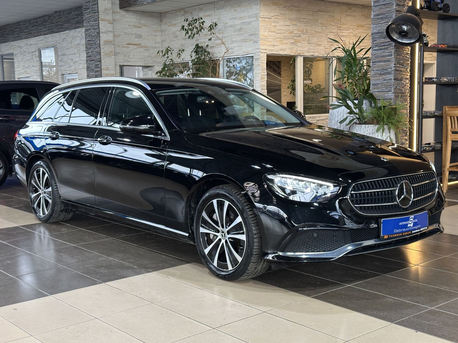 Mercedes-Benz E 300 de*LED*SHZ*Navi*Business*ACC*2xKlimaauto*