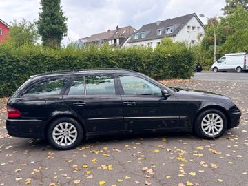 Mercedes E 220 - 8