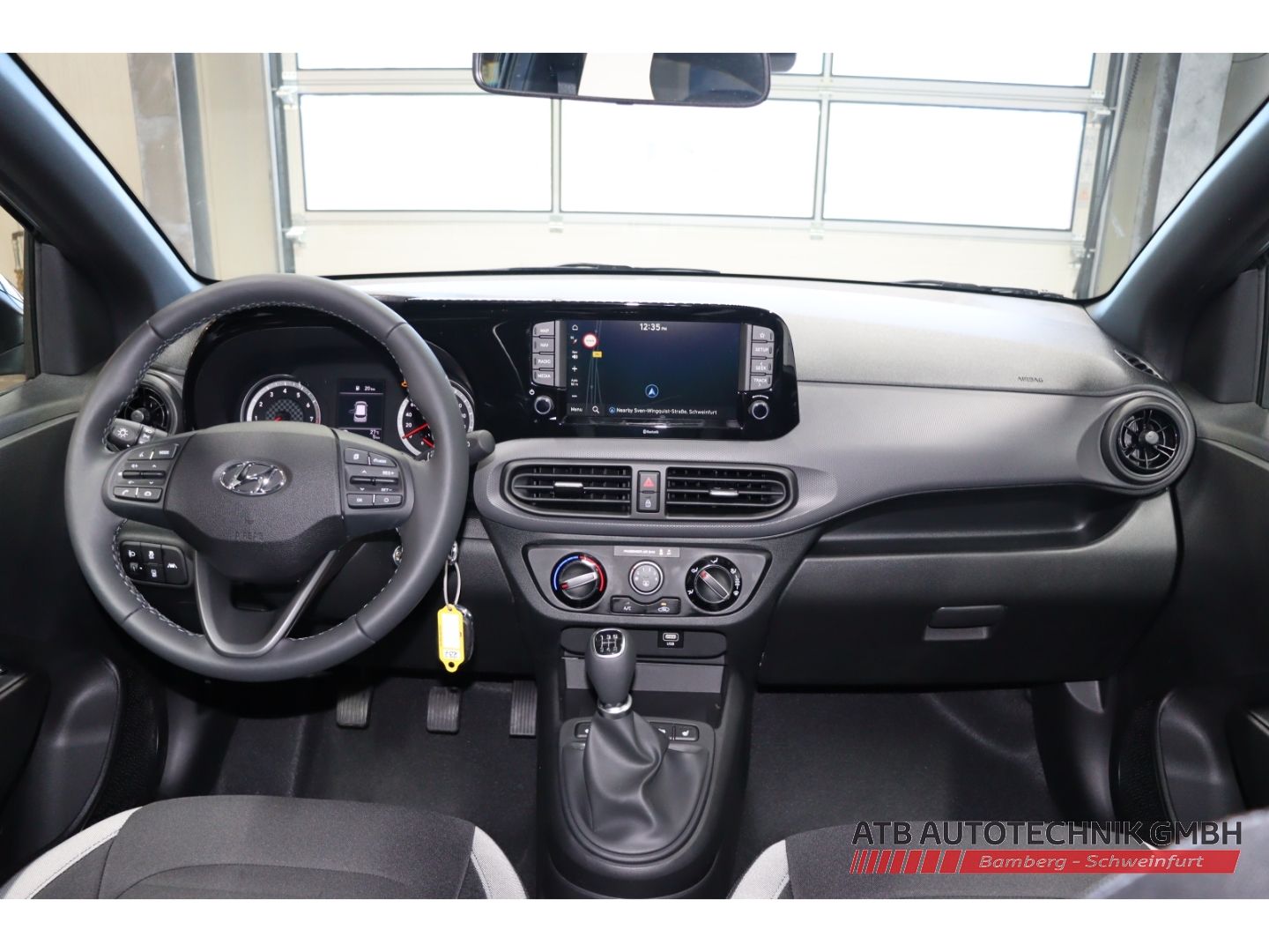 Fahrzeugabbildung Hyundai i10 1.0 Benzin M/T Connect & Go Navi Apple CarPl