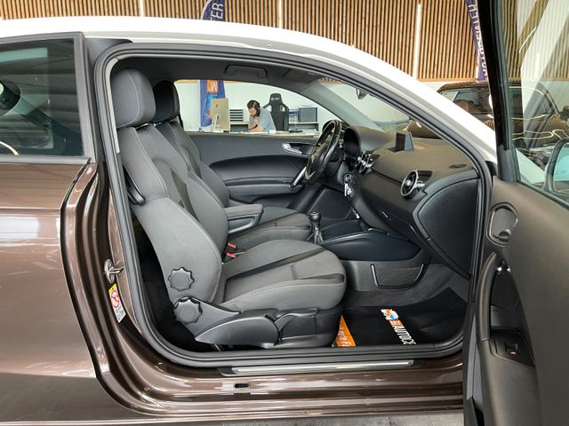 Audi A1 ambition *BI-XENON*PDC*KLIMAAUT*SZHZ*ALU*