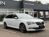 Skoda Superb Combi Premium,Leder,Sitz-Luft,Stand-Heiz. - Skoda Superb Gebrauchtwagen in Bremen