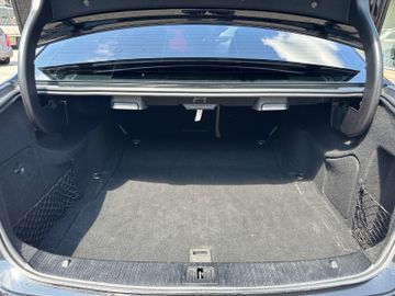 Mercedes E 220 - 11