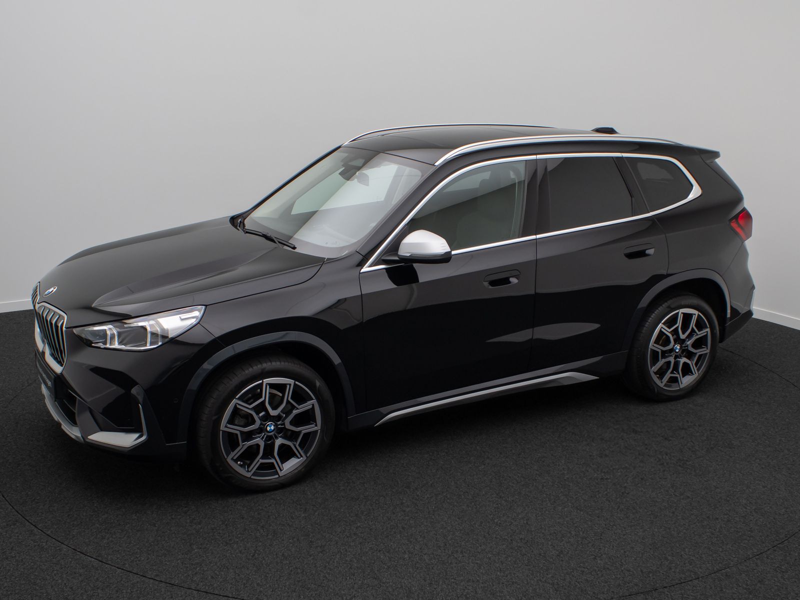 Fahrzeugabbildung BMW X1 xD20d xLine Kamera H/K AHK DAB Panorama 19"