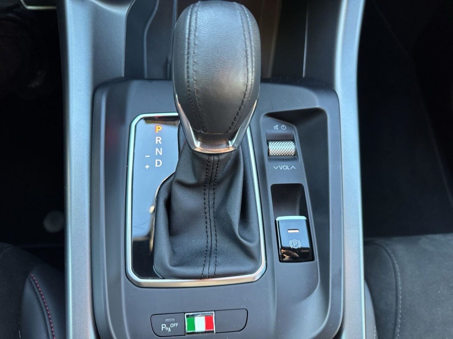 Fahrzeugabbildung Alfa Romeo Tonale 1.5 MHEV Edizione Speciale+LED+KLIMA+NAVI