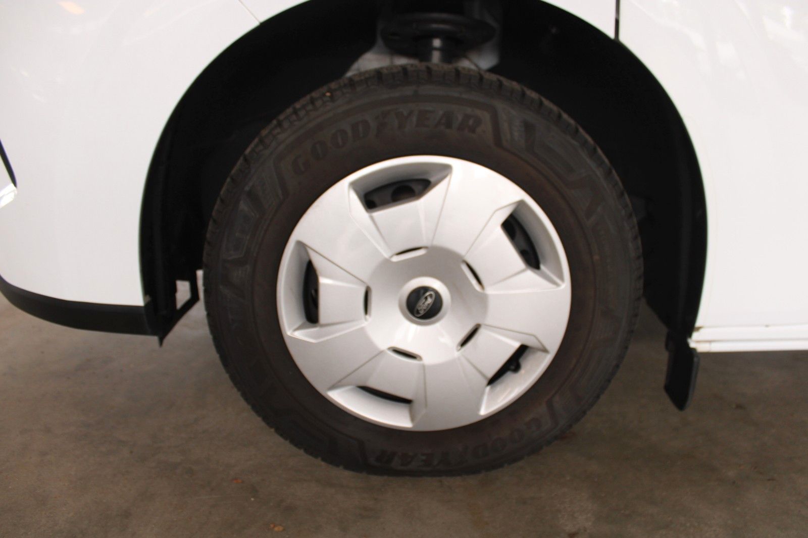 Fahrzeugabbildung Ford Transit Custom L2 TREND AHK TechnologiePaket2