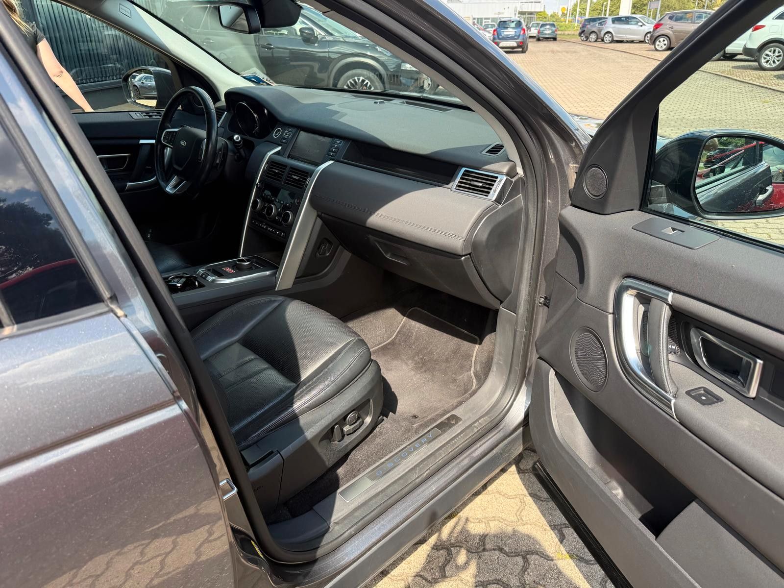 Fahrzeugabbildung Land Rover Discovery Sport 1.Hand / Leder / Allrad / Autom.