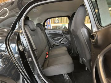 Smart ForFour Basis 52 kW *Klima*Radio*BT*Tempomat*
