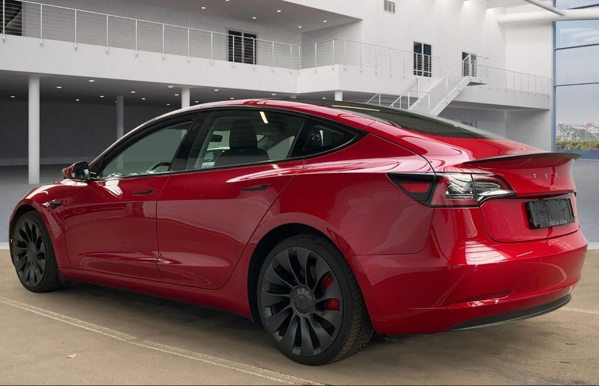 Fahrzeugabbildung Tesla Model 3 PERFORMANCE DUAL-MOTOR NAVI/LED/SH/AMD