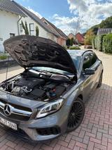 Mercedes-Benz GLA 45 AMG Mercedes-AMG GLA 45 4MATIC DCT Me... - schwarze Mercedes-Benz GLA 45 AMG