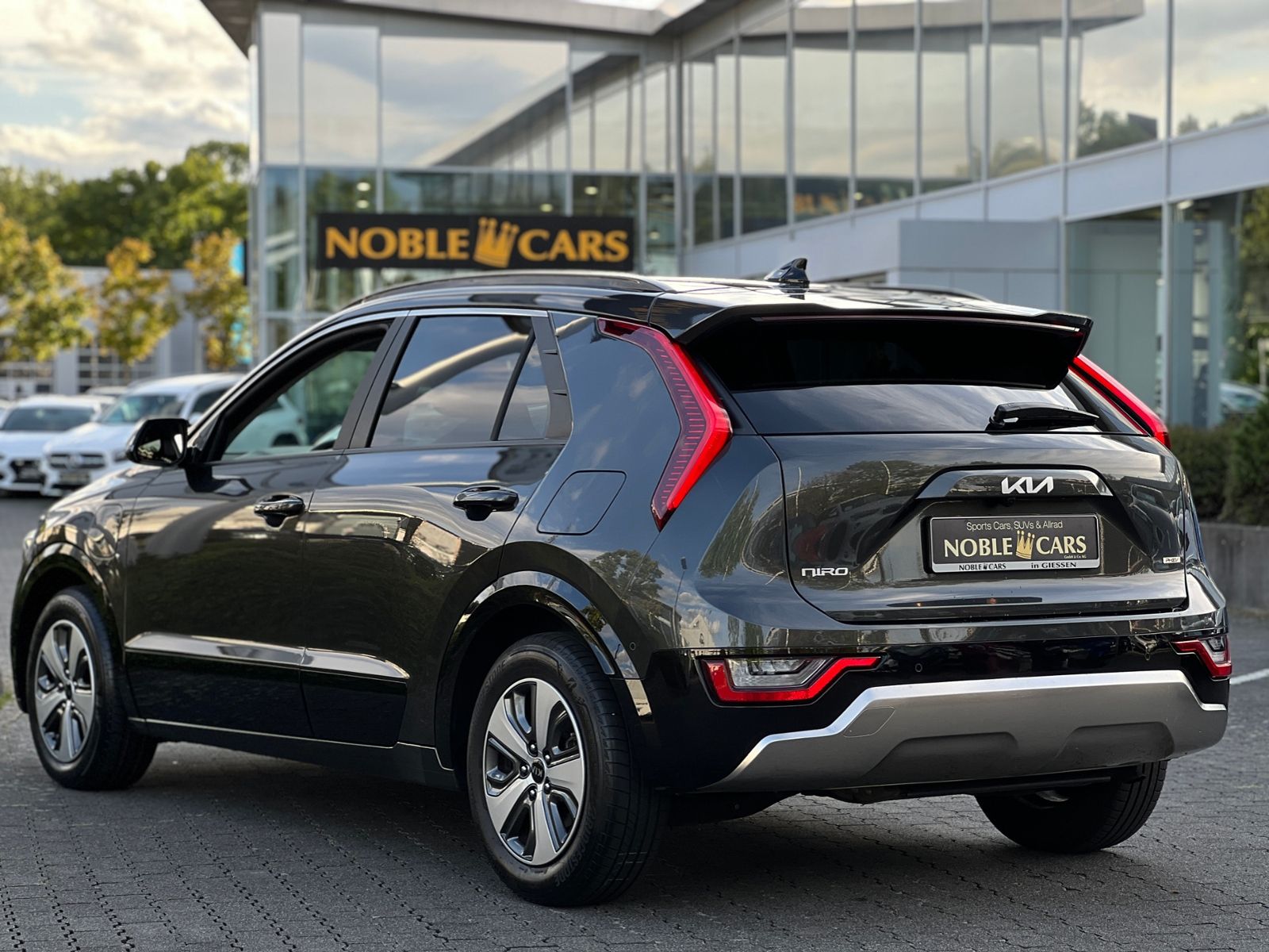 Fahrzeugabbildung Kia Niro Spirit PHEV Relax-Pack Tech-Pack HUD H&K