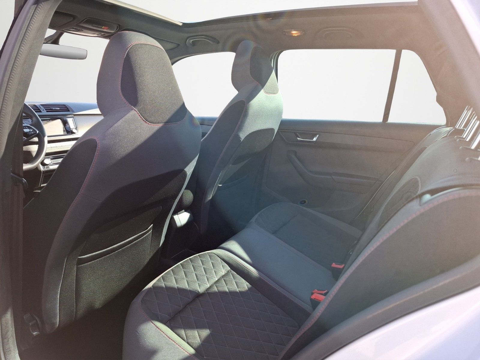 SKODA Fabia Combi 1.0 TSI Monte Carlo KLIMA / NAVI / A - Image 15