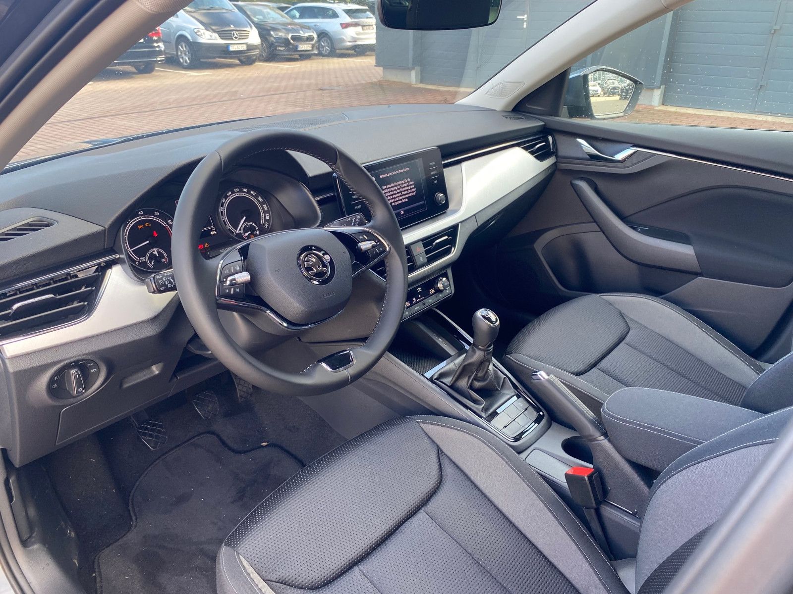 Fahrzeugabbildung SKODA Scala 1.0l TSI TOUR LED*AHK*5 JahreGarantie*GRA