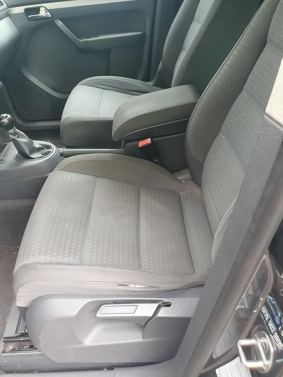 Volkswagen Touran 2006 — interior