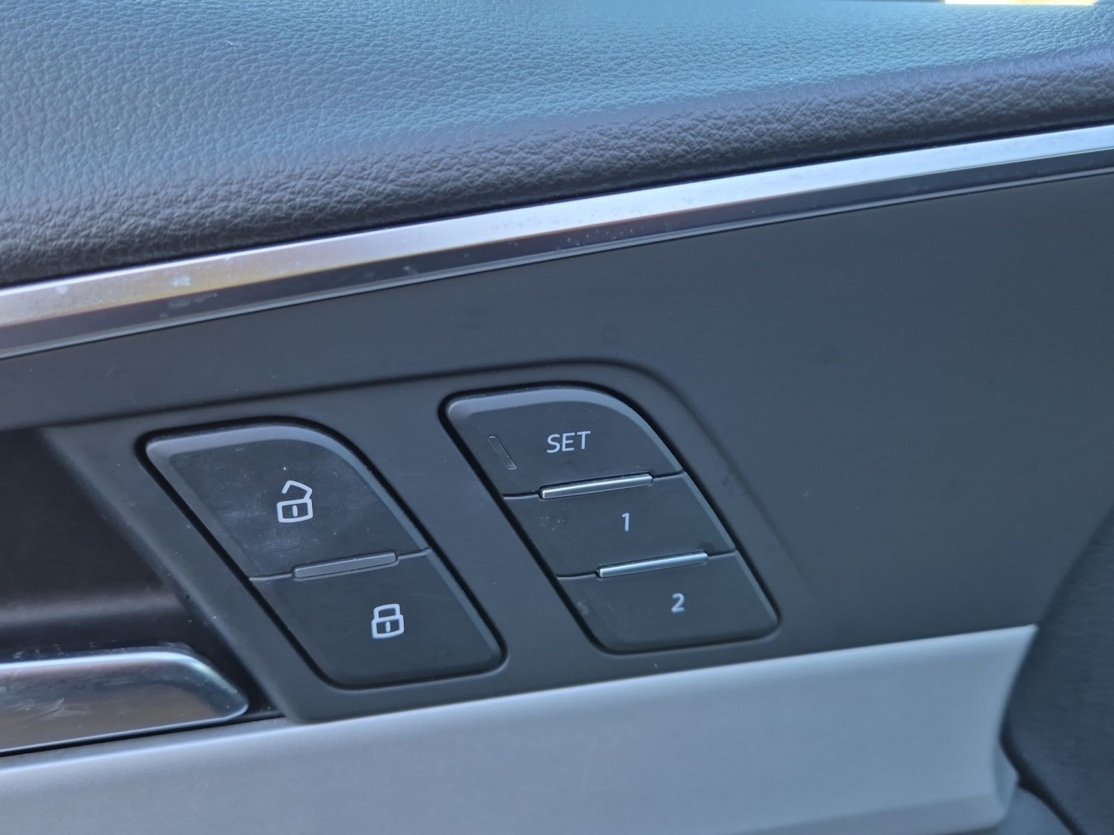 Fahrzeugabbildung Audi A4 Avant 35 TFSI S-line S-tronic LED Navi ACC RF