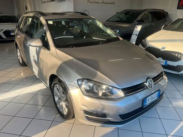 Volkswagen Golf - 3