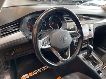 Volkswagen Passat Variant *LED*AHK*ACC*3ZONEN*1HAND*