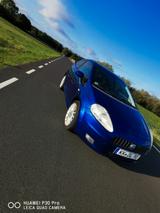 Fiat Grande Punto 1.4 16V Sport Sport - Fiat Grande Punto Sport mit Benzin-Antrieb