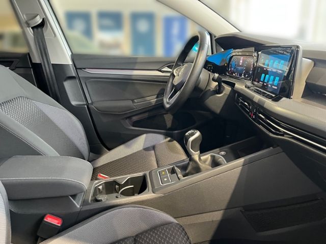 Fahrzeugabbildung Volkswagen Golf 1.5 TSI ACTIVE LED-PLUS NAVI GJR