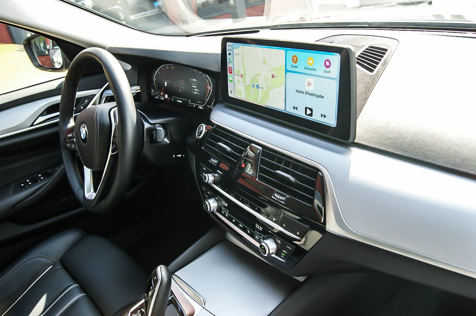 Fahrzeugabbildung BMW 520 d Touring LEDER HEADUP PANORAMA KEYLESS