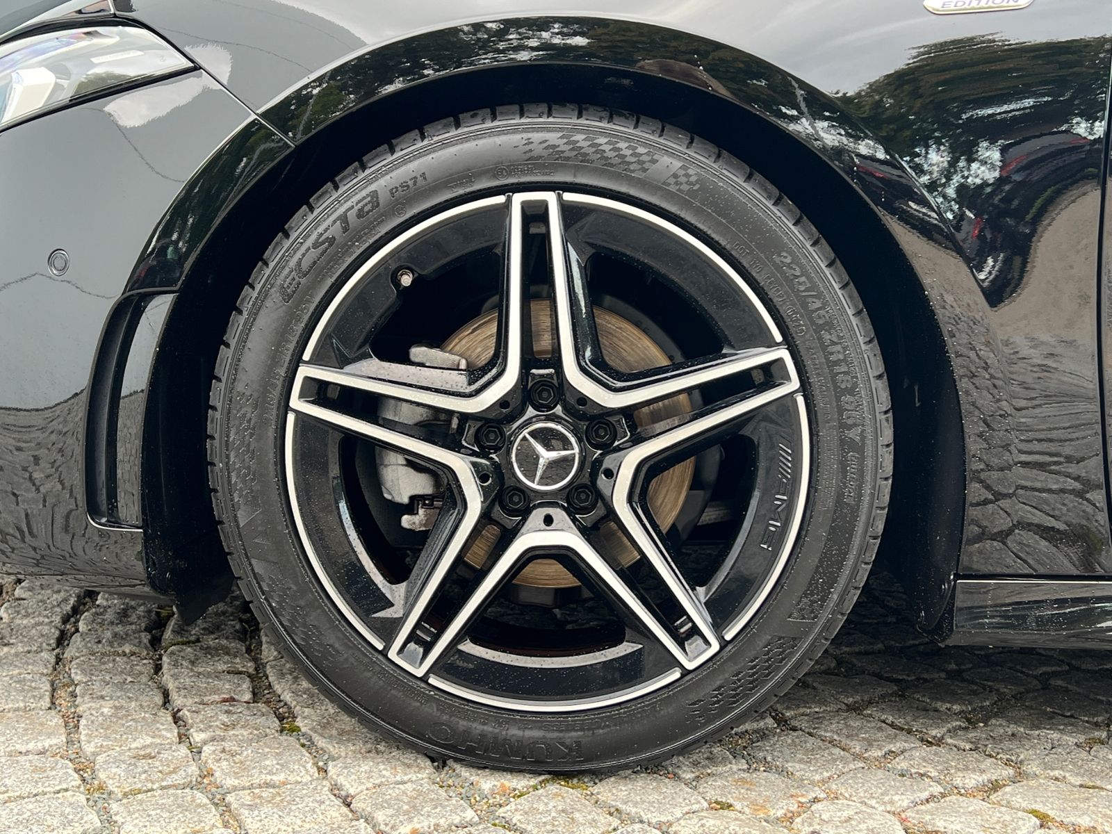 Fahrzeugabbildung Mercedes-Benz A 180 Edition *Night-Paket, AMG-Optik, Navi"