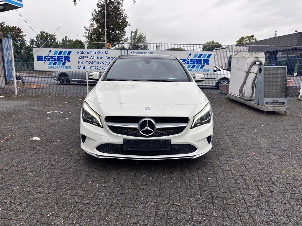 Image of Mercedes-Benz CLA 200