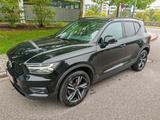 Volvo XC 40  R Design AWD - TOP - 8 X ALU - Volvo XC40 Gebrauchtwagen in München