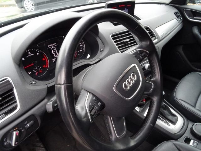 Fahrzeugabbildung Audi Q3 2.0 TDI Quattro S tronic, Leder, Navi,AHK