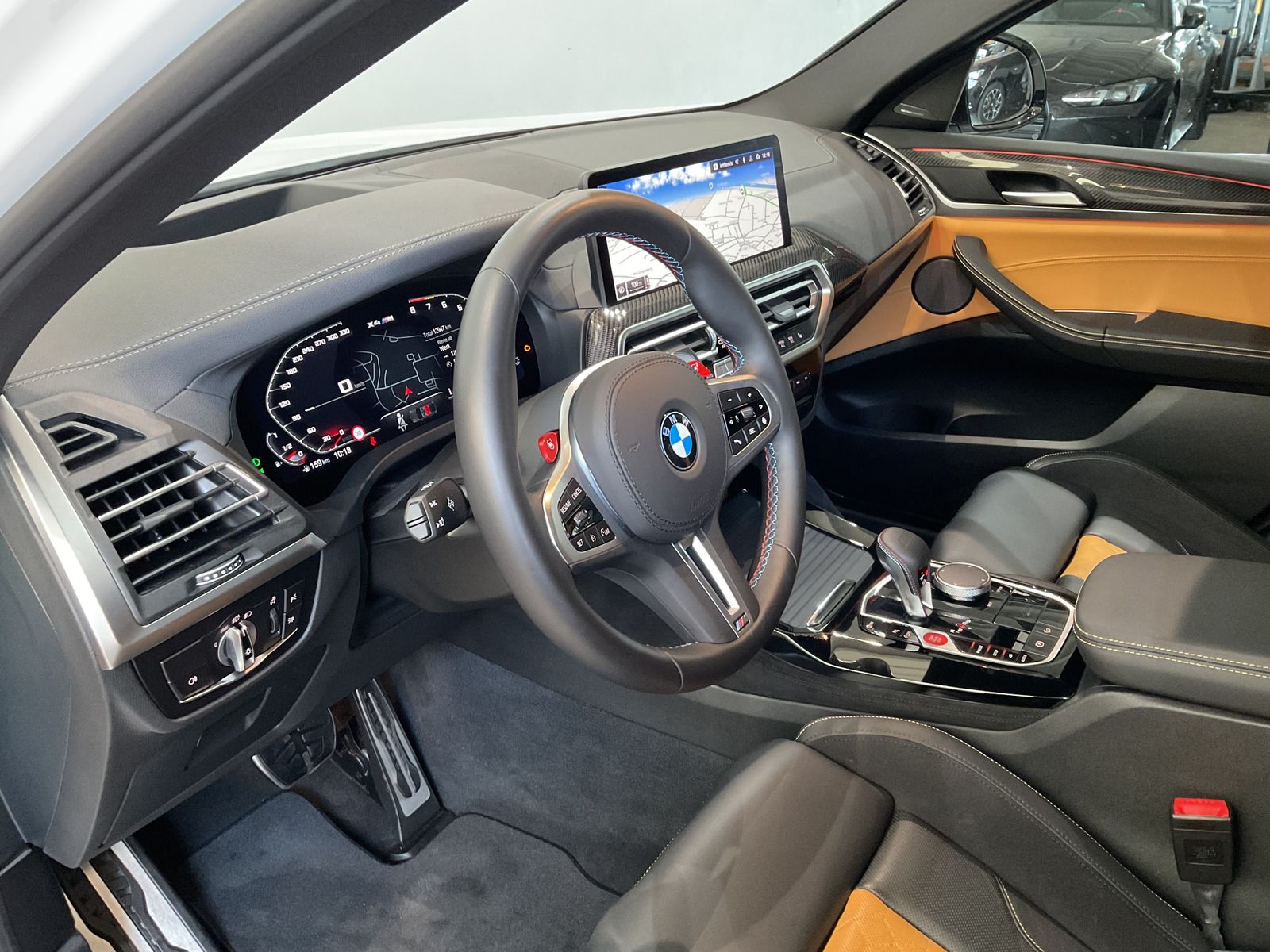 Fahrzeugabbildung BMW X4 M Panorama-Glasdach, 21" M LMR, M Competition