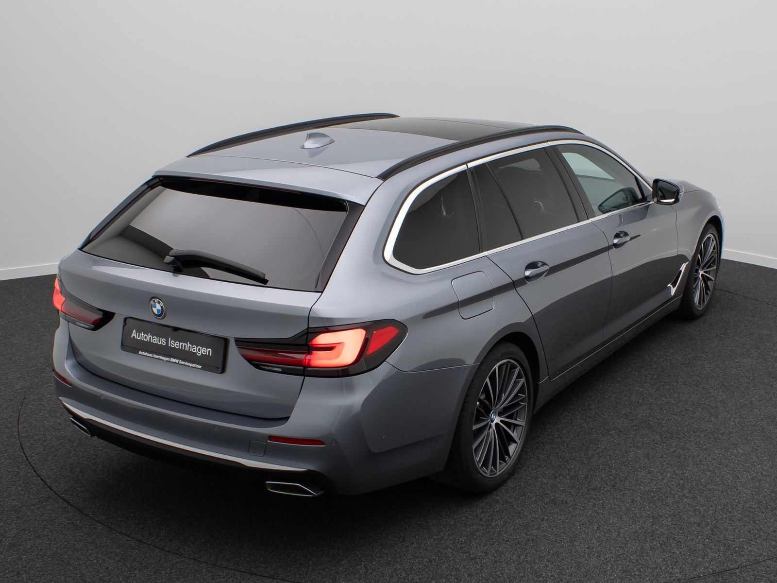 Fahrzeugabbildung BMW 540i xD Luxury Line Panorama Kamera HUD 4xKlima