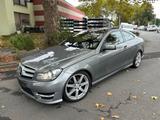 Mercedes-Benz C 350 Coupe CGI BlueEfficiency PANORAMA*AMG-LINE - Mercedes-Benz C 350: Cgi