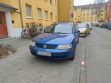 Volkswagen VW Passat 1,6 Benzin km 143499 - Volkswagen Passat aus 2000: Kombi
