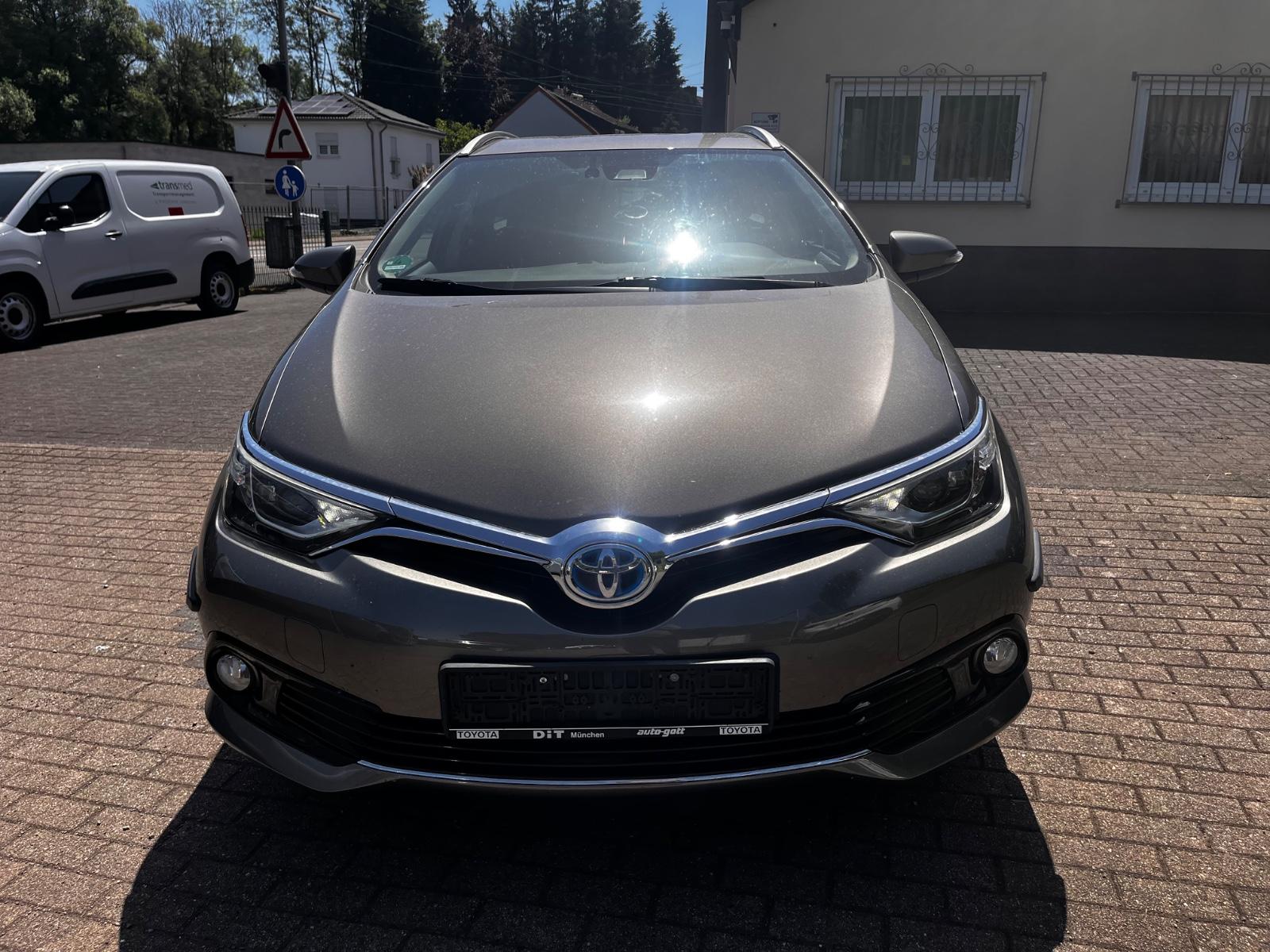 Toyota Auris Touring Sports Hybrid Edition-S+