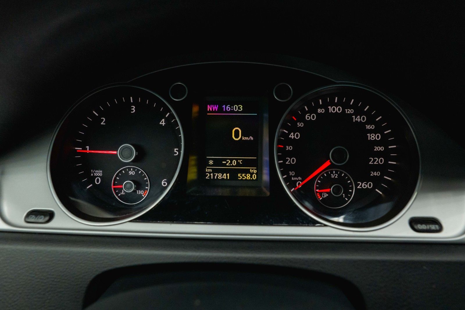 Fahrzeugabbildung Volkswagen Passat Variant 1.6 TDI Trendline BlueMotion TÜV