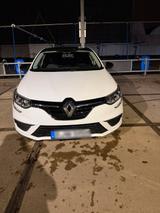 Renault Ich verkaufe meinen Renault Megane Baujahr... - Renault Megane mit Benzin-Antrieb: Kleinwagen