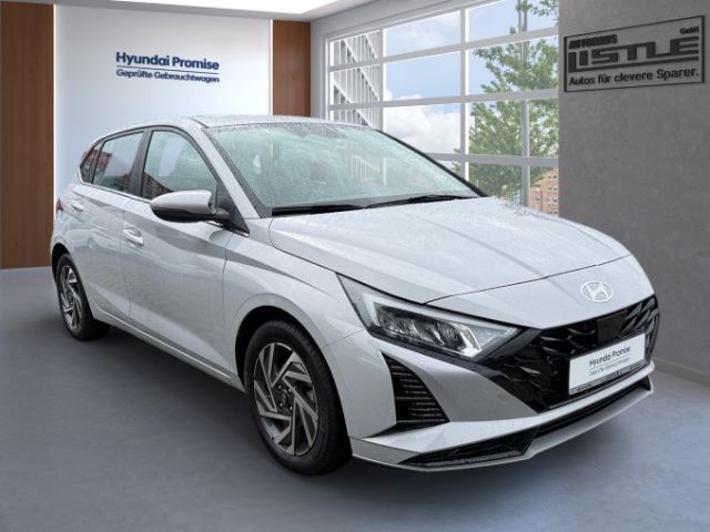 Fahrzeugabbildung Hyundai i20 Advanced 1.0 T-GDI +CARPLAY+TEMPOMAT+SHZ+RFK