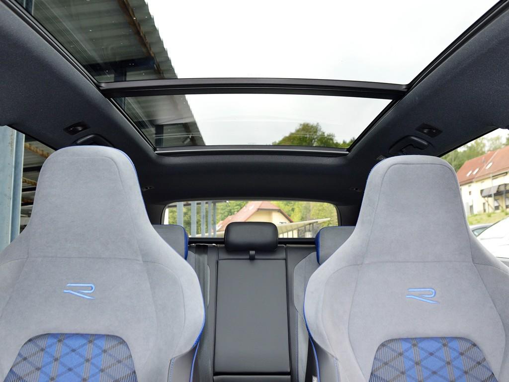 Volkswagen Golf VIII Variant 2.0 TSI DSG 4MOTION R DCC PANO, миниатюра 22