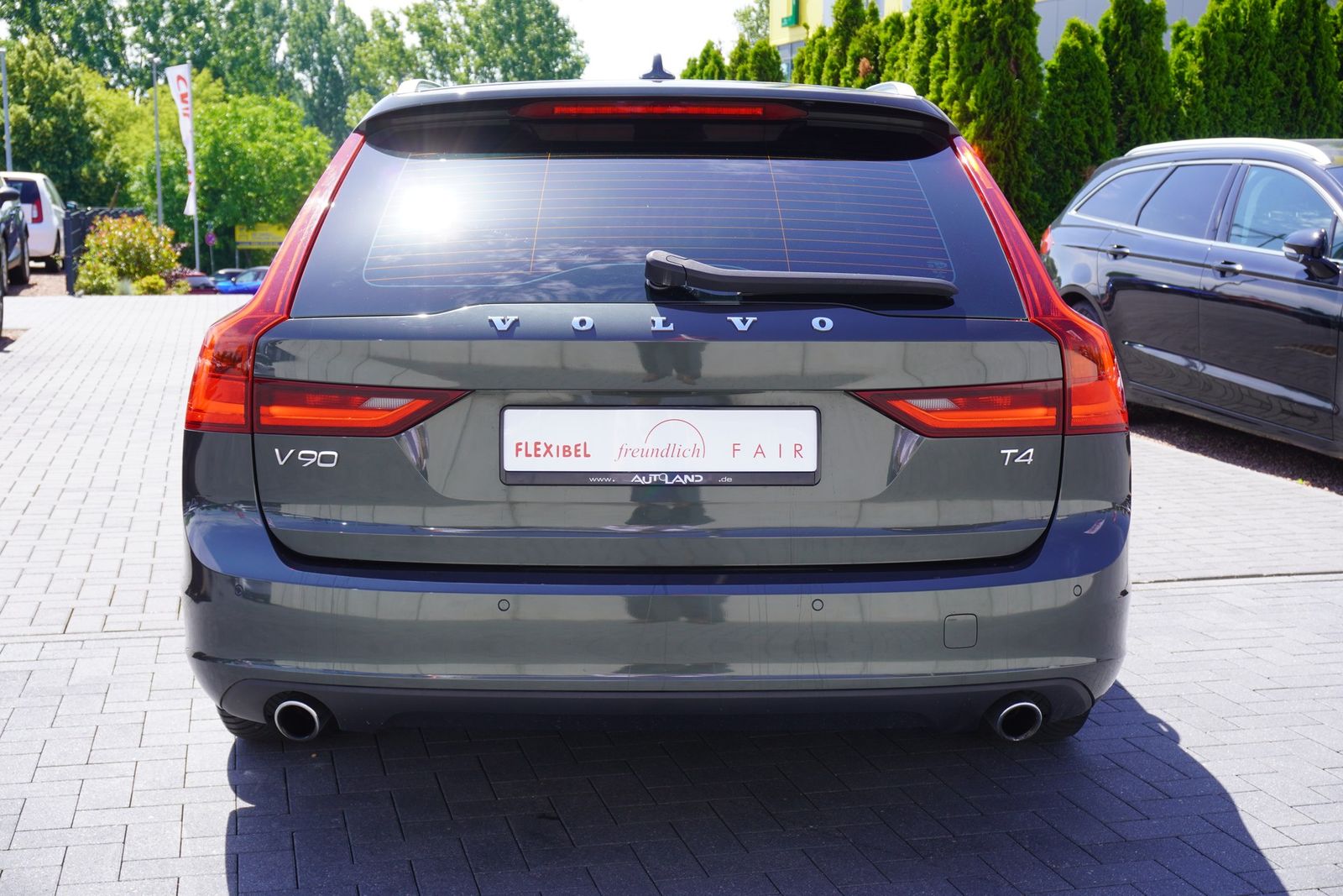 Volvo V 90 T4 Momentum Pro LED Navi ACC Keyless DAB foto 4