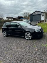 Volkswagen VW Golf GTI EDITION 30 - Volkswagen Golf: V GTI Edition 30