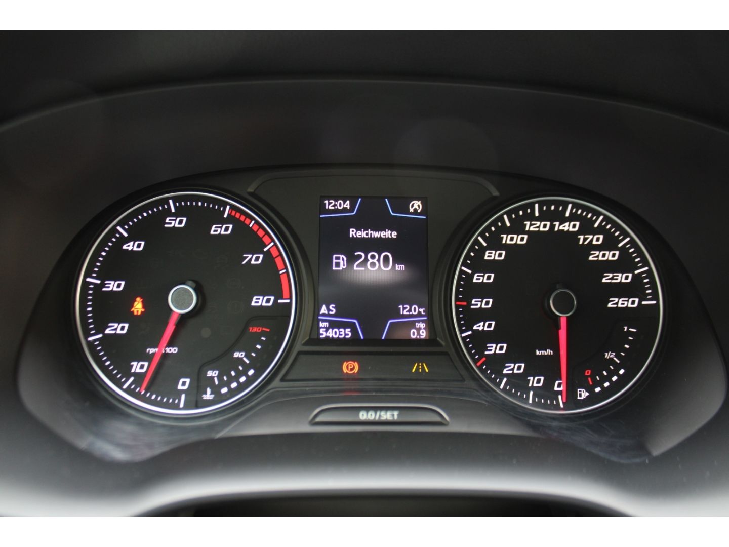 SEAT Ateca 1.5 TSI Xcellence LED GJR GRA RFK Navi AHK - Image 16