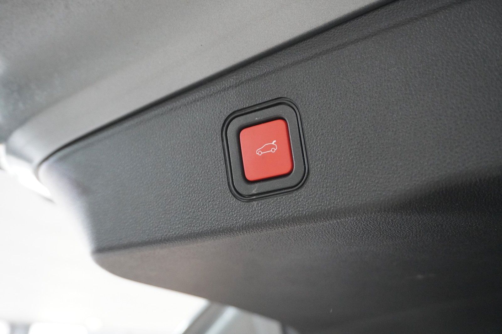 Fahrzeugabbildung Jeep Avenger 1.2 ALTITUDE MY25 NAVI/LED/KAMERA/SH/JBL