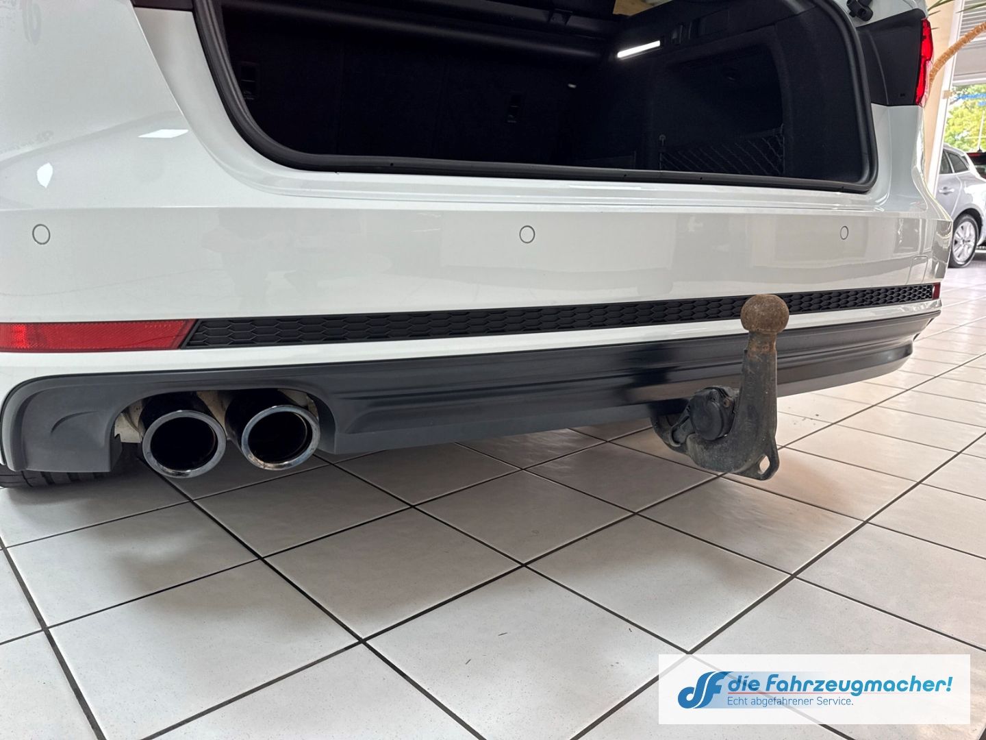 Fahrzeugabbildung Audi A4 Avant quattro sport 3.0 TDI S line S-line Spo