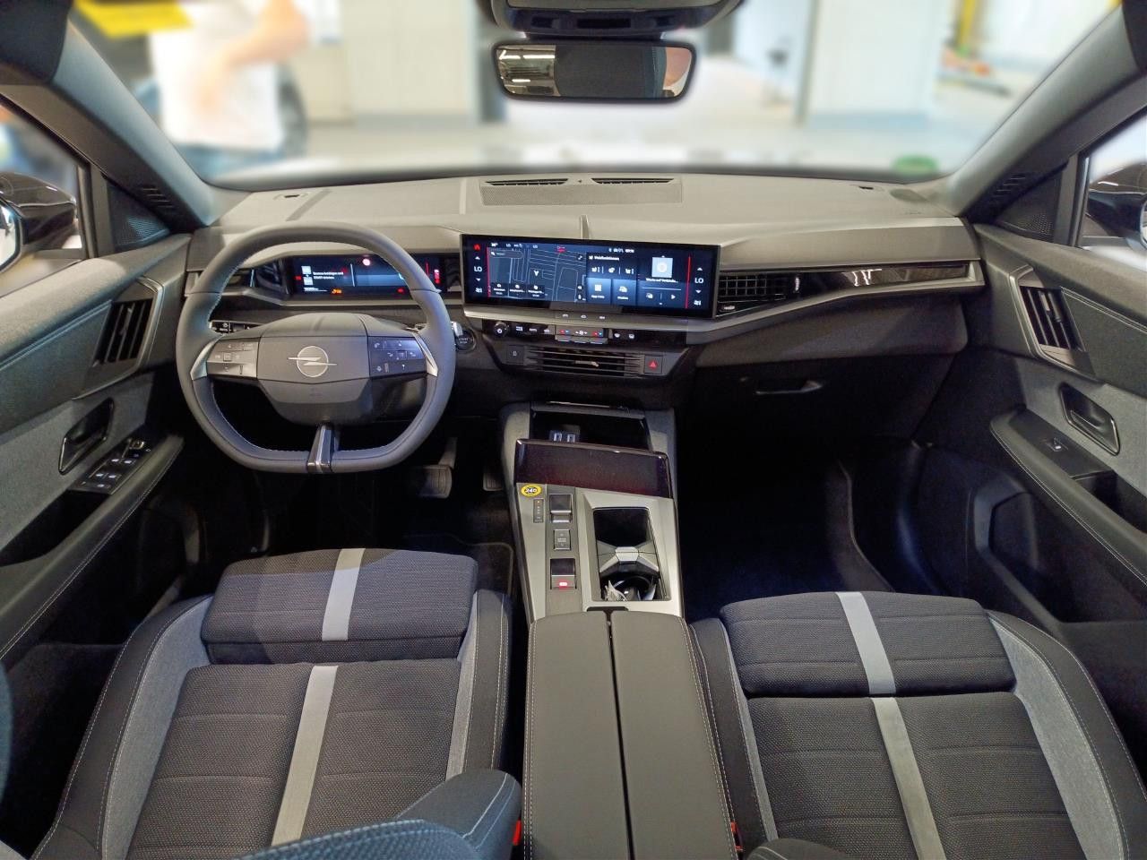 Fahrzeugabbildung Opel Grandland MildHybrid 107KW AT