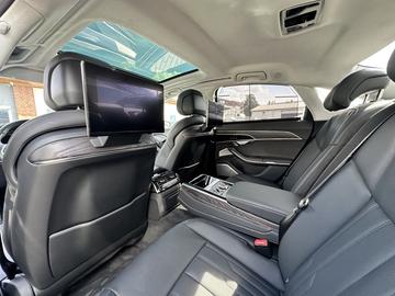 2022 AUDI A8 — миниатюра 18