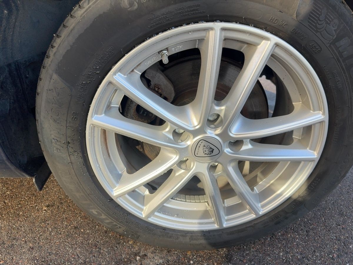 Fahrzeugabbildung Renault Megane Grandtour BUSINESS E-TECH PLUG-IN 160