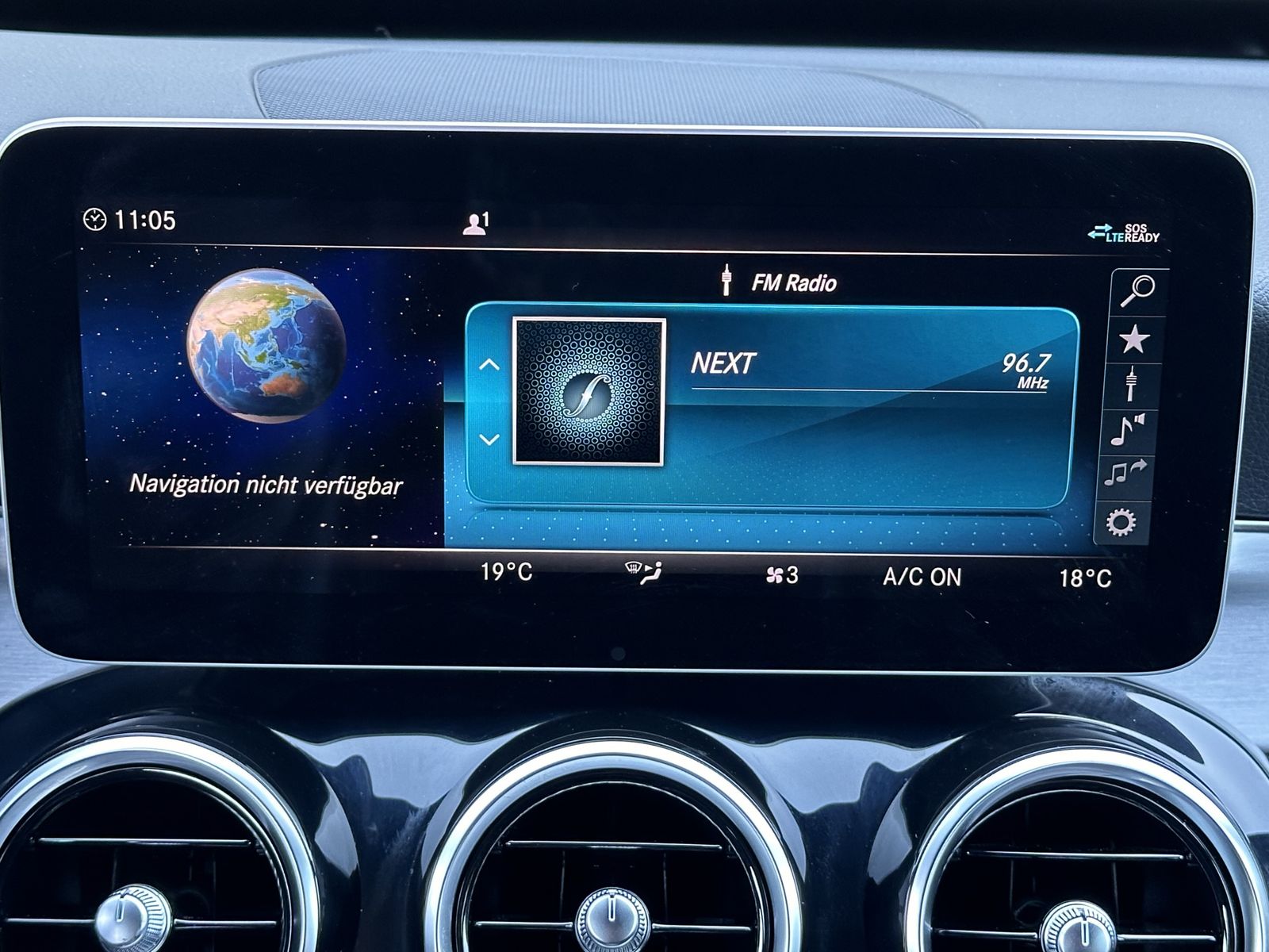 Fahrzeugabbildung Mercedes-Benz C 300d T AMG-Line NAV+LED+BURMESTER+SHZ+TEMPOMAT