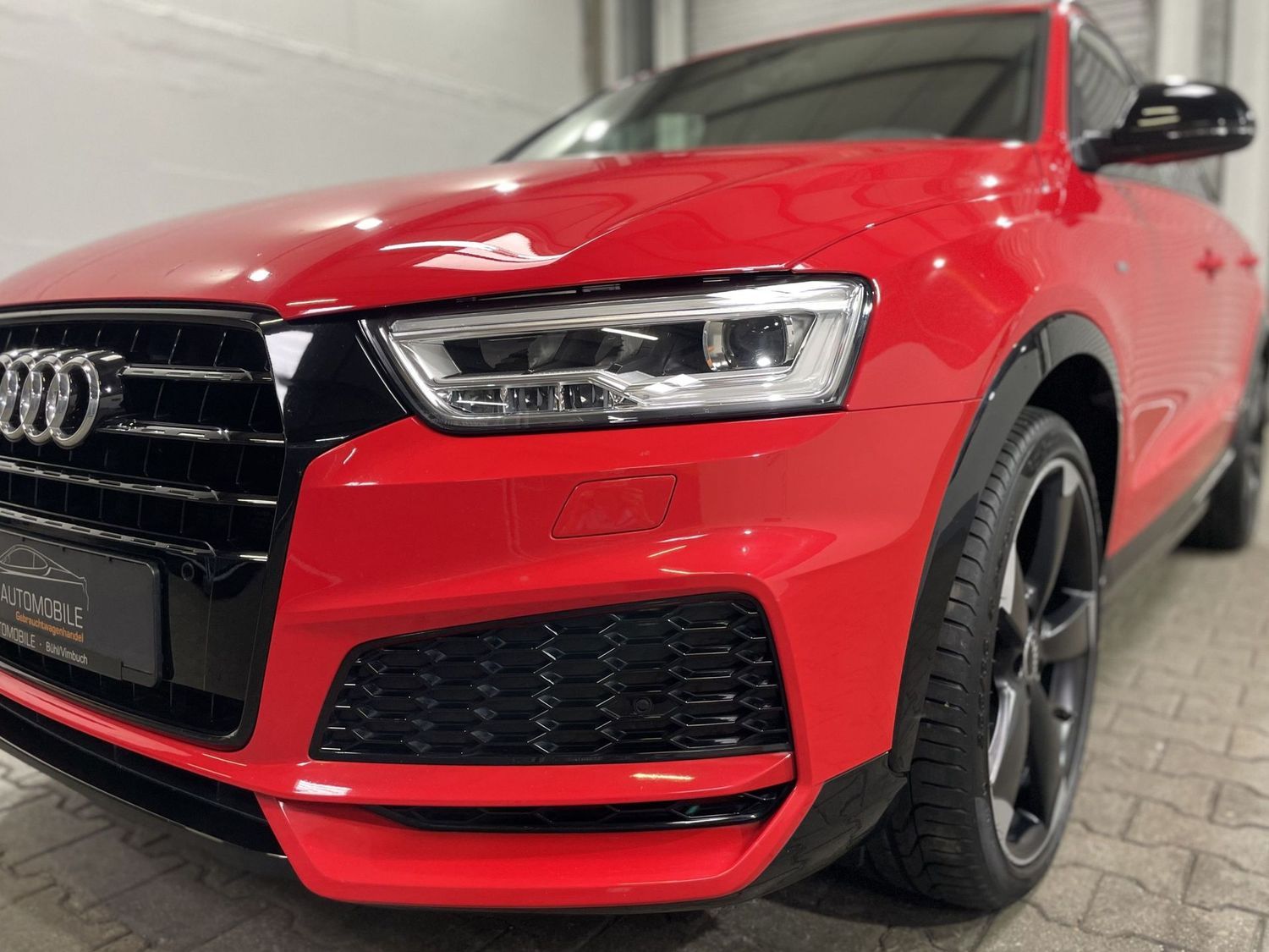 Fahrzeugabbildung Audi Q3 2.0TFSI quat S line Competition#LED#Black#20"