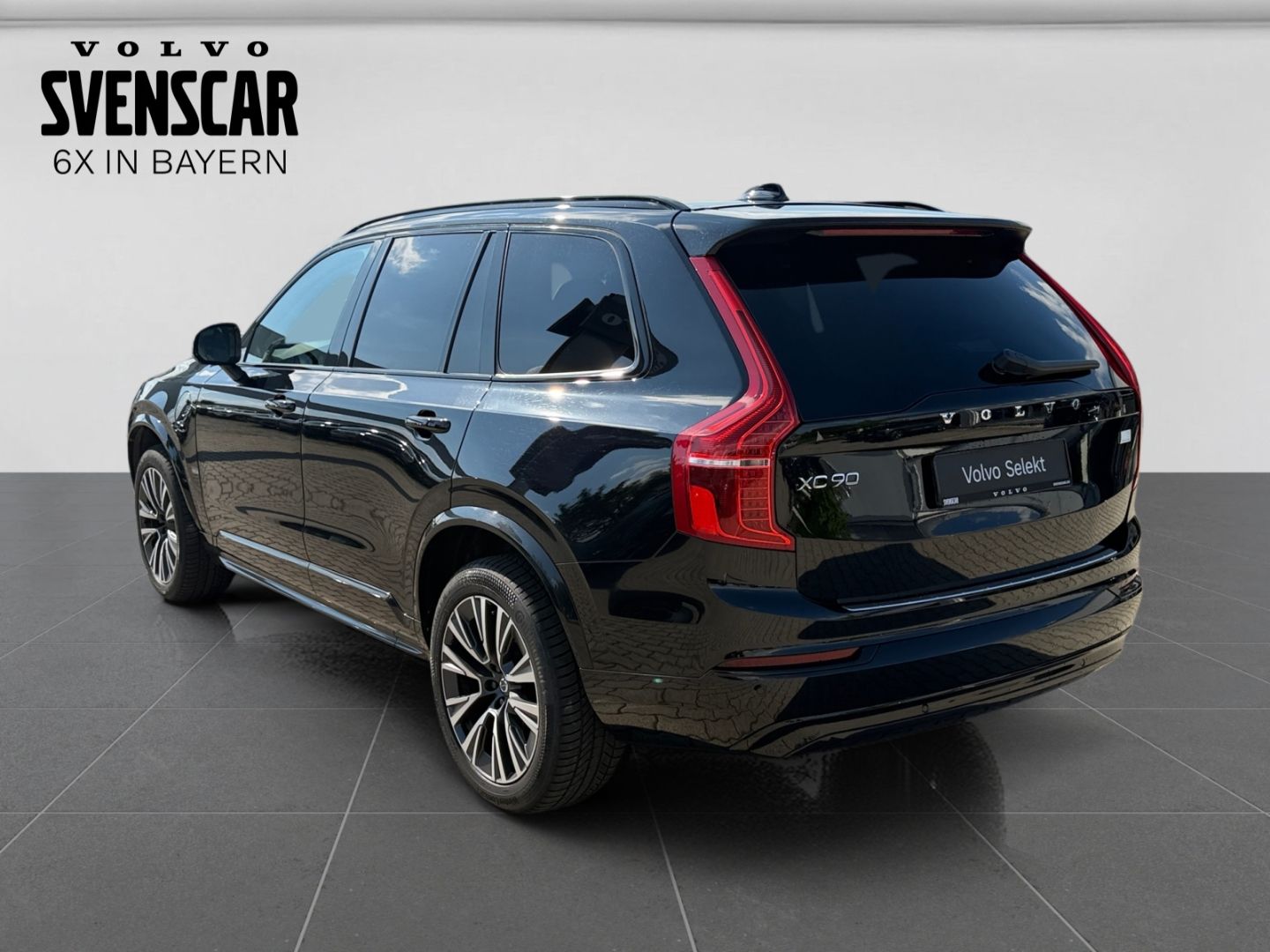 Volvo XC90 Plus Dark Recharge Plug-In Hybrid AWD 7-Sit imagem 3